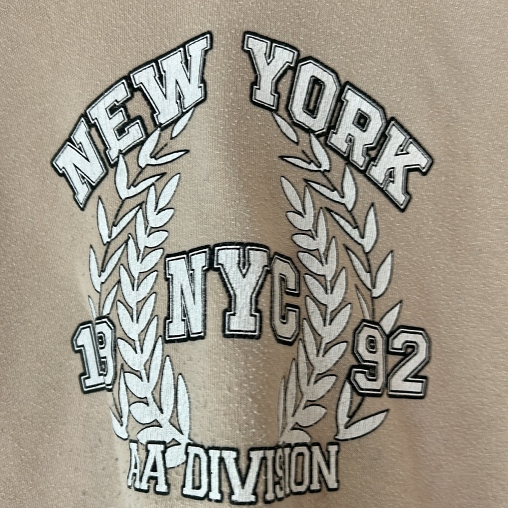 Justify Tan Graphic Cropped Hoodie Kids Size Small - Picture 4 of 10